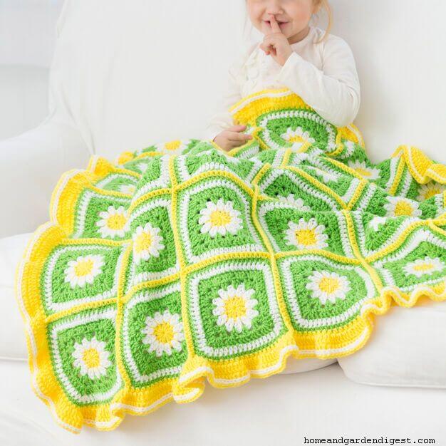 Crochet daisy garden blanket