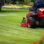 What to Look for When Buying Riding Mowers